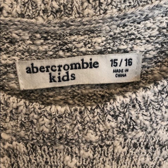 2 Abercrombie kids cold shoulder sweaters - Picture 7 of 7